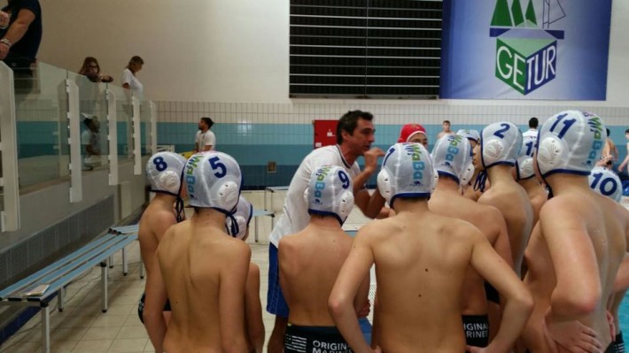 Marco D'Altrui talks with his players before the match