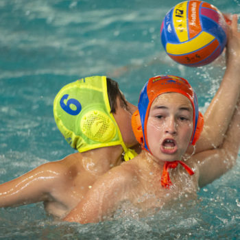 Due piccoli giocatori si sfidano all'HaBaWaBa International Festival 2019 (foto DEEPBLUEMEDIA)